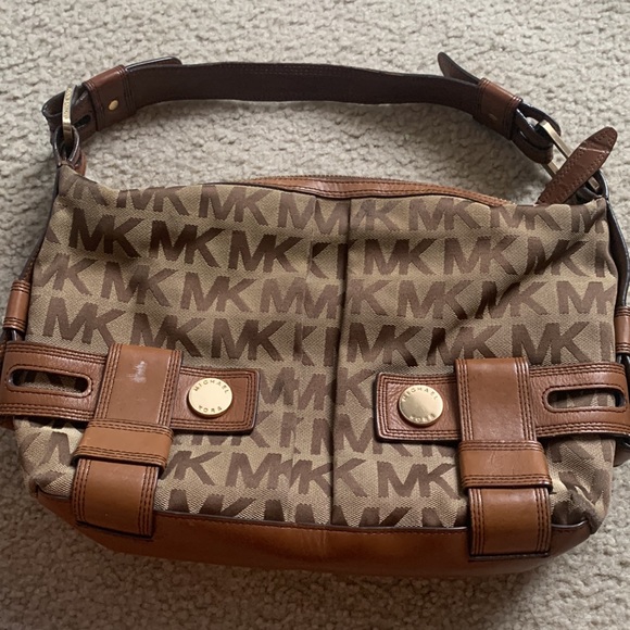 MichaelKorsSignatureMonogram BrownLeatherShoulderBag. IncludesMatchingWallet.EUC - Picture 6 of 14